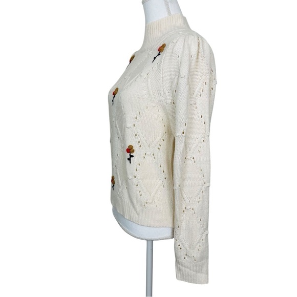Sweet Republic Cream Floral Sweater with Floral Accents Size Large - Picture 5 of 9